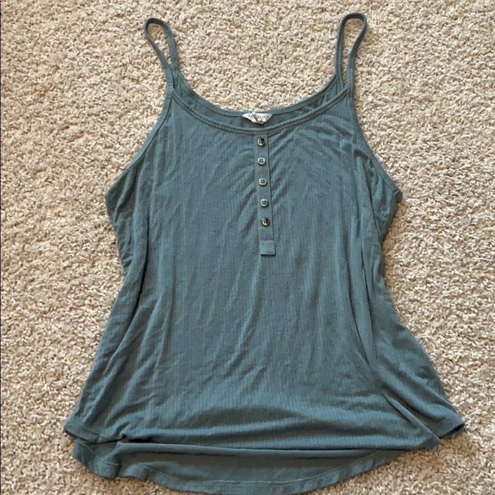super cute and soft flowy Aeropostale tank